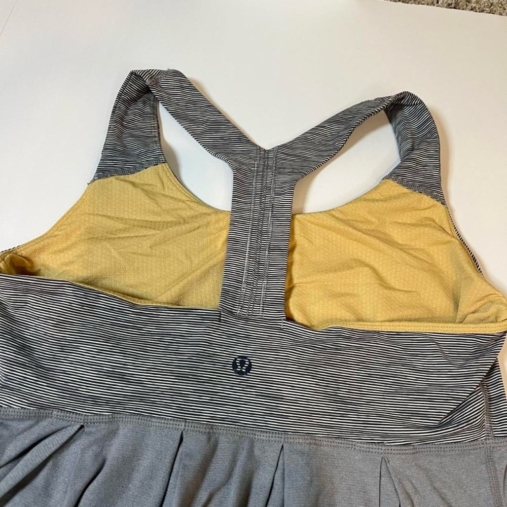 Lululemon Power Dance Women's 8 Loose Draped Gray Sports Bra Tank